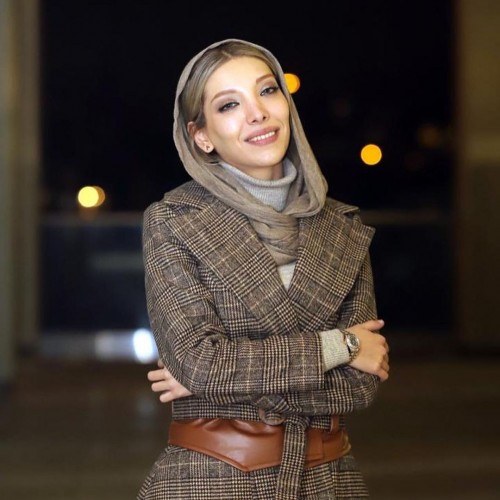 چهره زیبای صدف اسپهبدی در اکران فیلم علف زار + عکس چهره زیبای صدف اسپهبدی در اکران فیلم علف زار + عکس