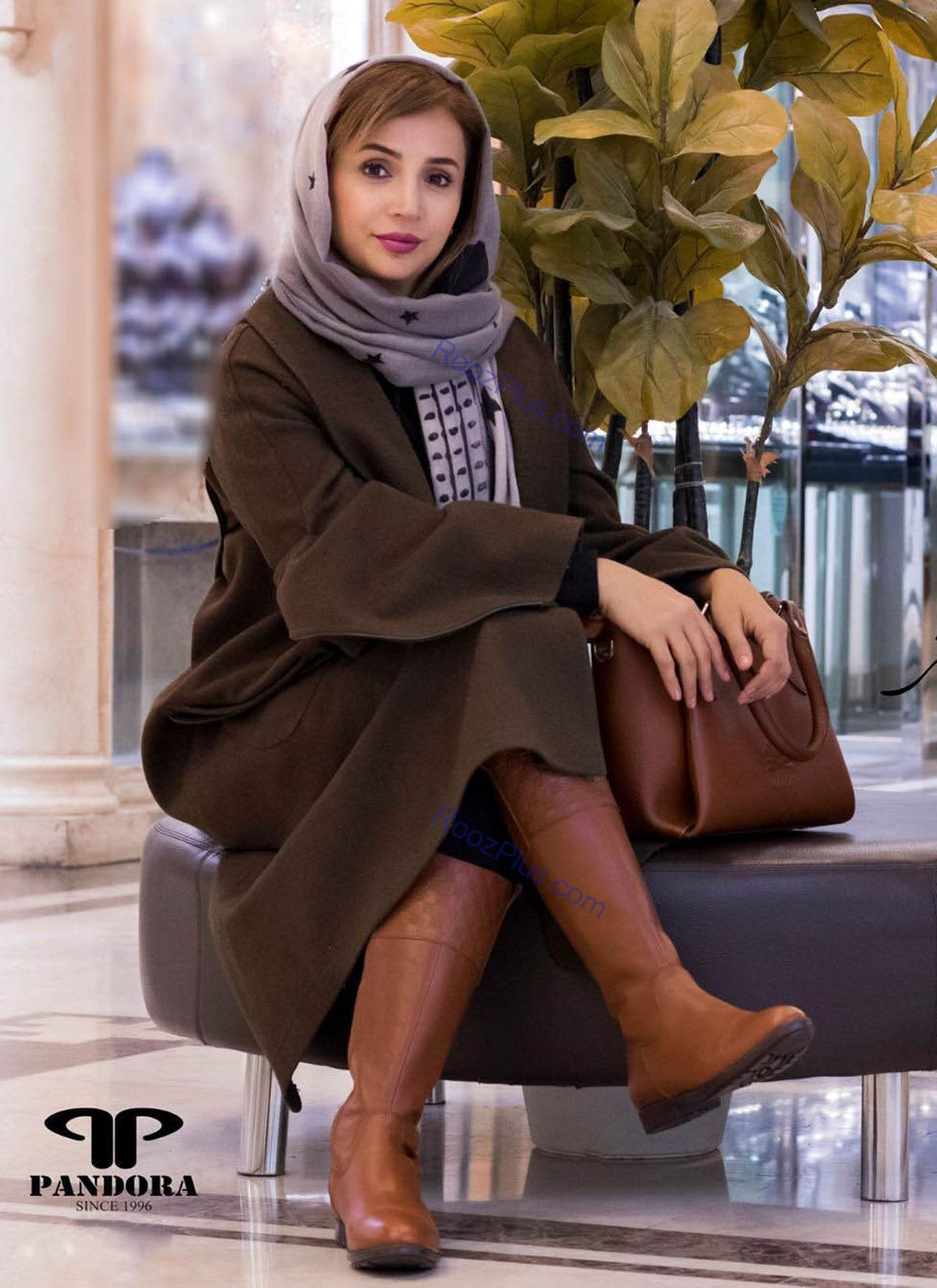 پوشش عجیب شبنم قلی خانی در صحنه تائتر + عکس پوشش عجیب شبنم قلی خانی در صحنه تائتر + عکس