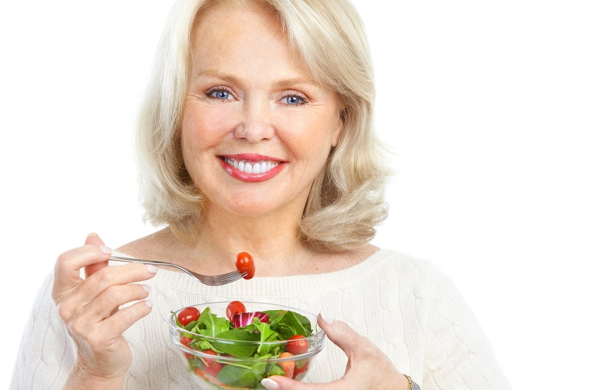 خوراکی هایی مفید برای زنان یائسه خوراکی هایی مفید برای زنان یائسه