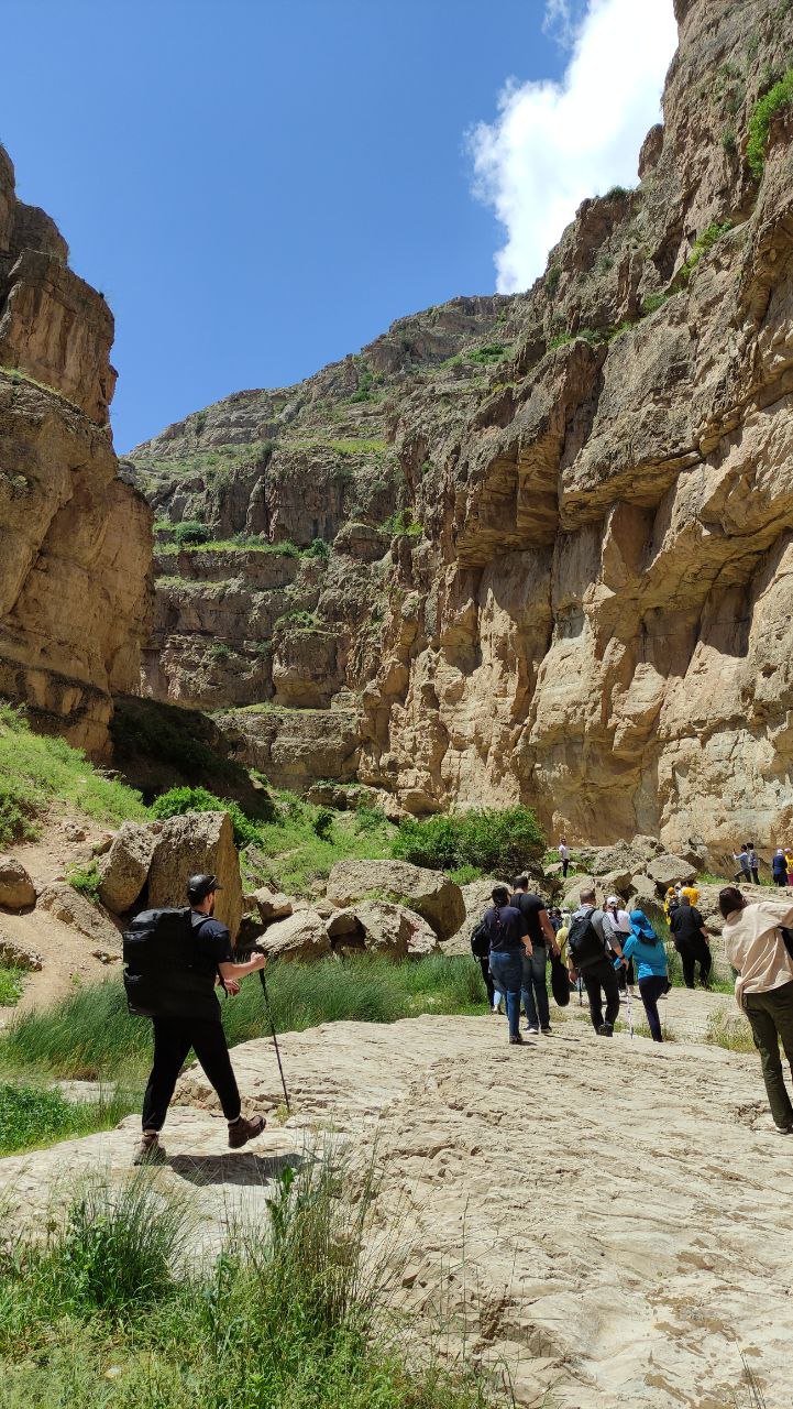 معرفی جاذبههای آبشار حمید شهرستان بجنورد معرفی جاذبههای آبشار حمید شهرستان بجنورد