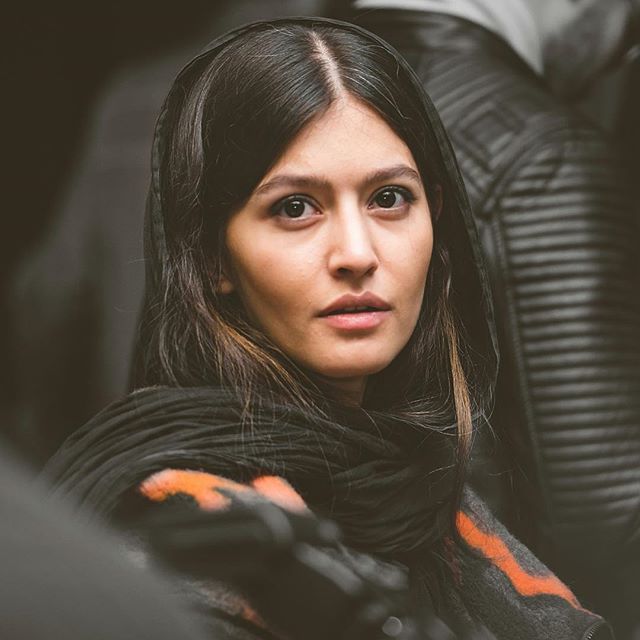 استایل پردیس احمدیه با تیپ یکدست سفید + عکس استایل پردیس احمدیه با تیپ یکدست سفید + عکس