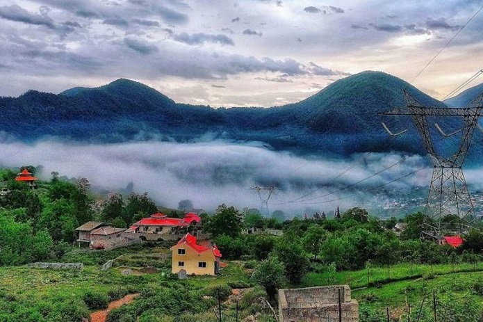 معرفی آب گرم و روستای توریستی لاویج