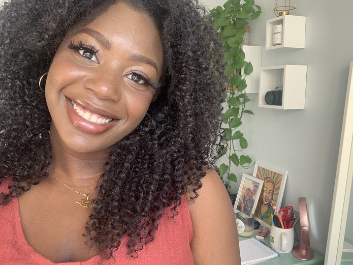 روش خانگی و ساده برای فر کردن مو