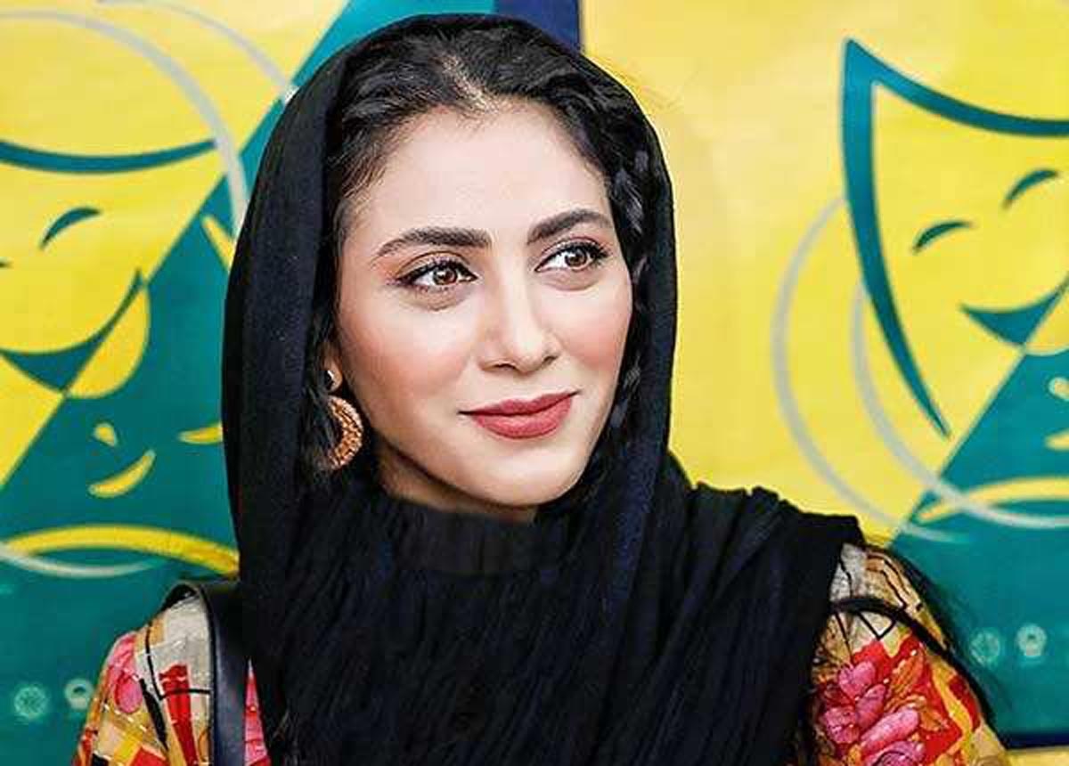استایل خواهران فرجاد با مو‌های فرفری + عکس