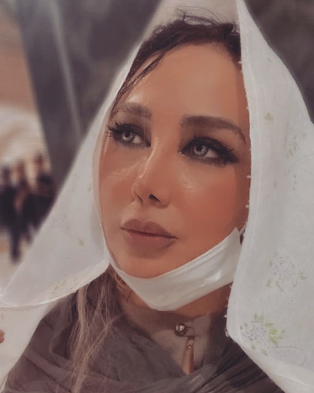 چهره میکاپ شده بهنوش بختیاری با لبهای قرمز + عکس چهره میکاپ شده بهنوش بختیاری با لبهای قرمز + عکس