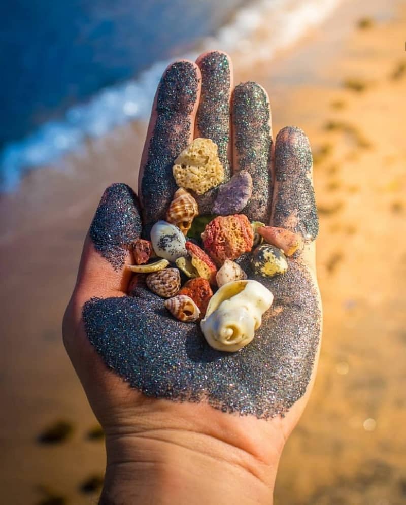 ساحل نقرهای جزیره هنگام، زیباترین ساحل جنوبی ایران ساحل نقرهای جزیره هنگام، زیباترین ساحل جنوبی ایران