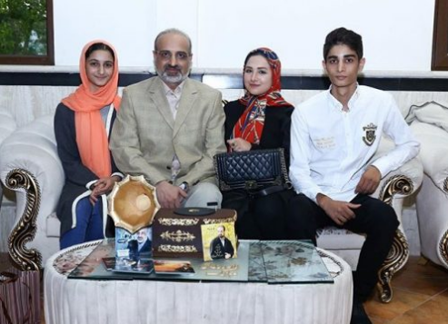 حمایت قاطع محمد اصفهانی از اعتراضات مردمی + عکس حمایت قاطع محمد اصفهانی از اعتراضات مردمی + عکس
