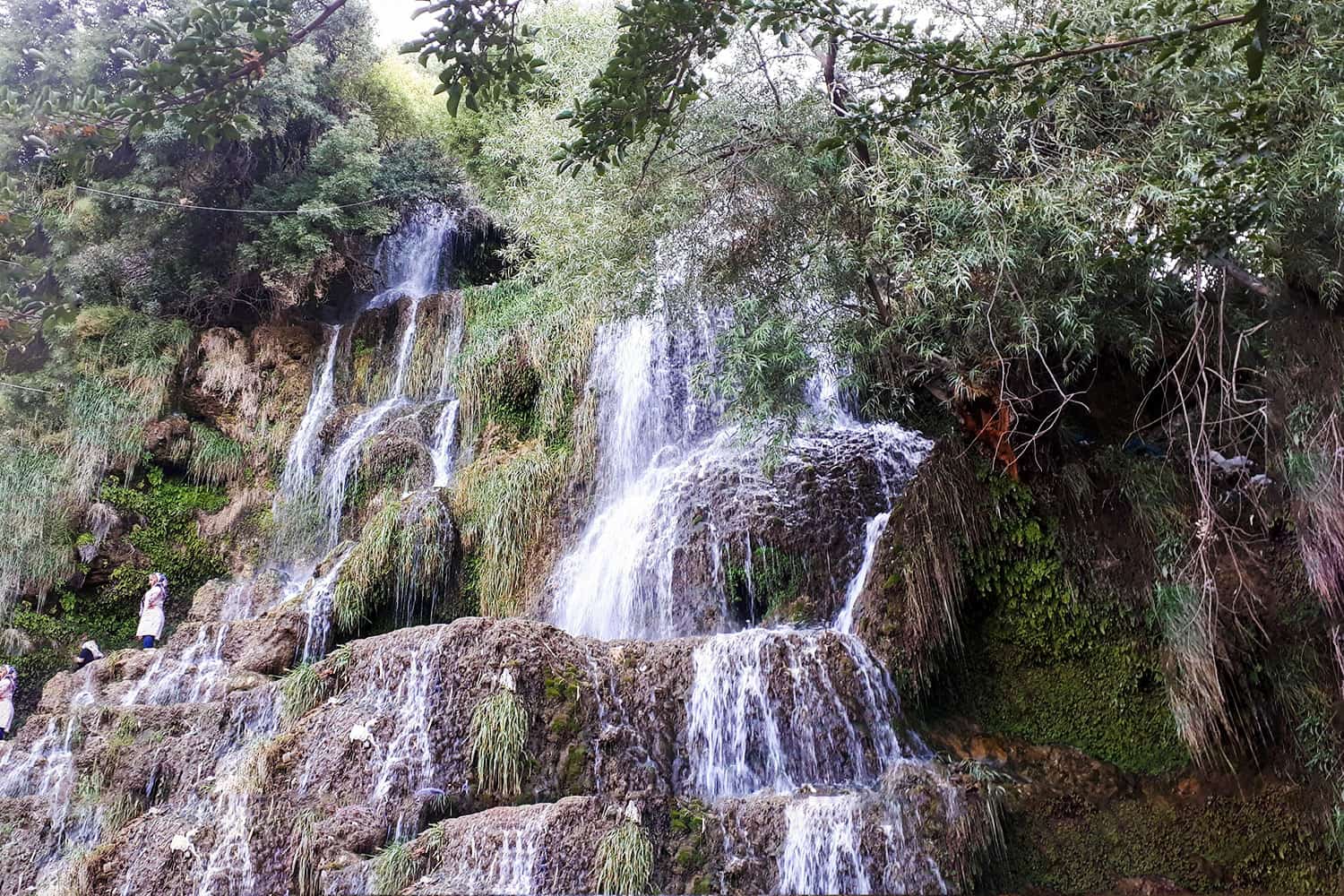 آبشار نیاسر کاشان آبشار نیاسر کاشان