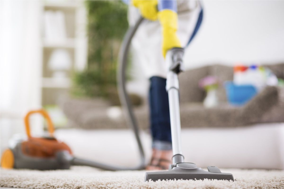 دلیل بوی بد جاروبرقی