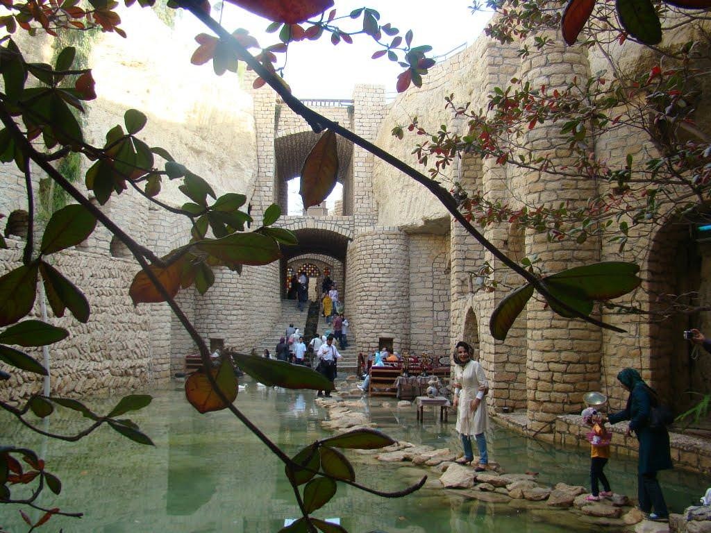 جاذبههای شهر زیرزمینی کاریز جزیره کیش جاذبههای شهر زیرزمینی کاریز جزیره کیش