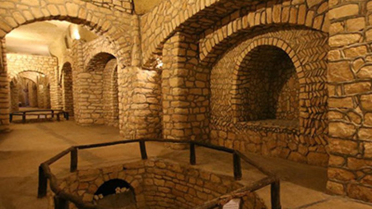 جاذبههای شهر زیرزمینی کاریز جزیره کیش جاذبههای شهر زیرزمینی کاریز جزیره کیش