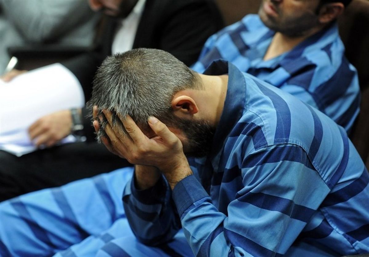 داماد خشمگین همه را به گلوله بست داماد خشمگین همه را به گلوله بست