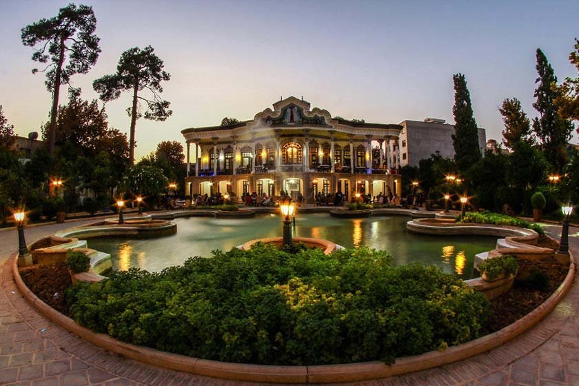 جاذبههای عمارت شاپوری شهر شیراز جاذبههای عمارت شاپوری شهر شیراز