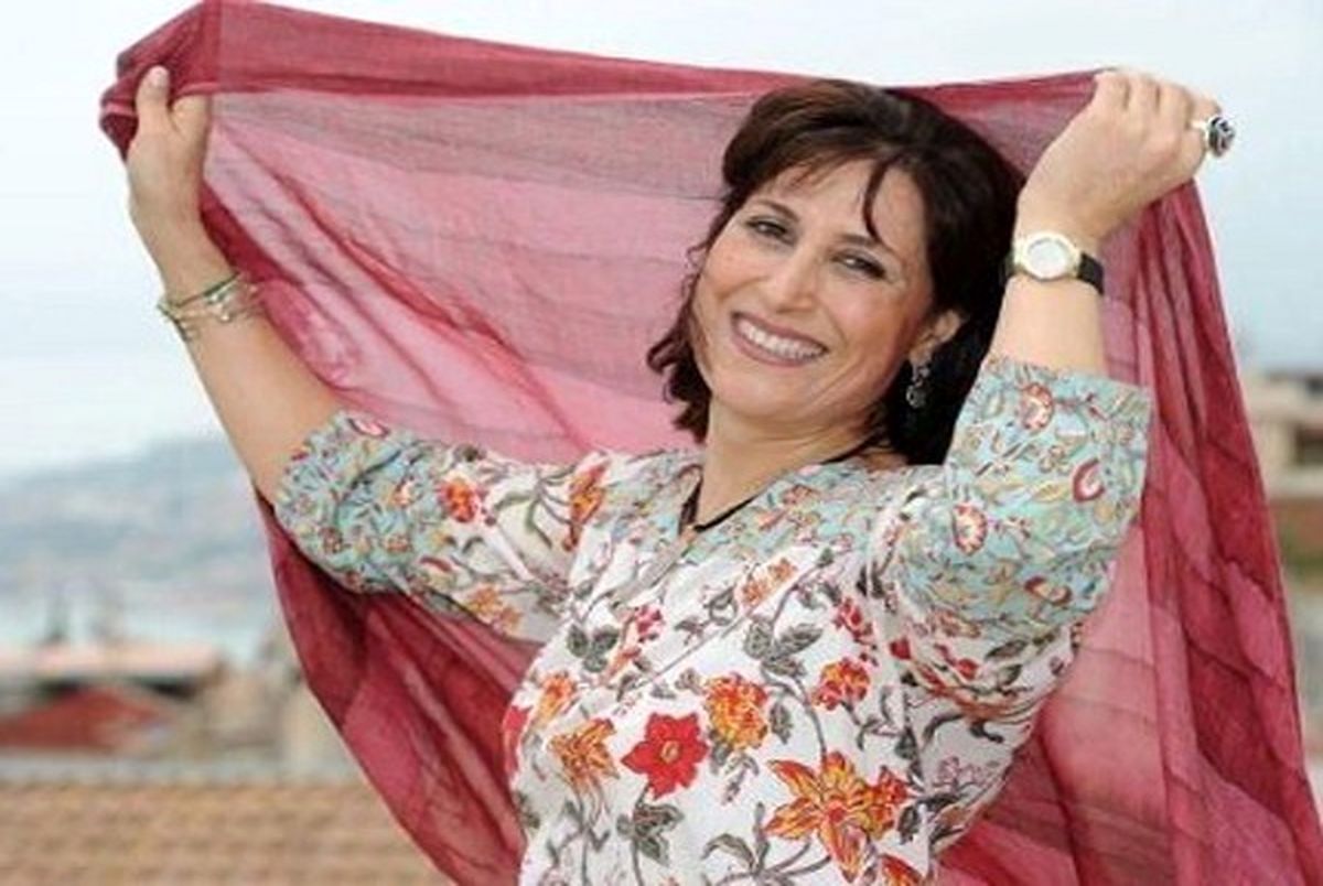 کشف حجاب فاطمه معتمد آریا در خاکسپاری امین تارخ + فیلم کشف حجاب فاطمه معتمد آریا در خاکسپاری امین تارخ + فیلم