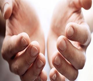 چرا انگشتان دست و پای برخیها همیشه سرد است؟ چرا انگشتان دست و پا یخ می کند