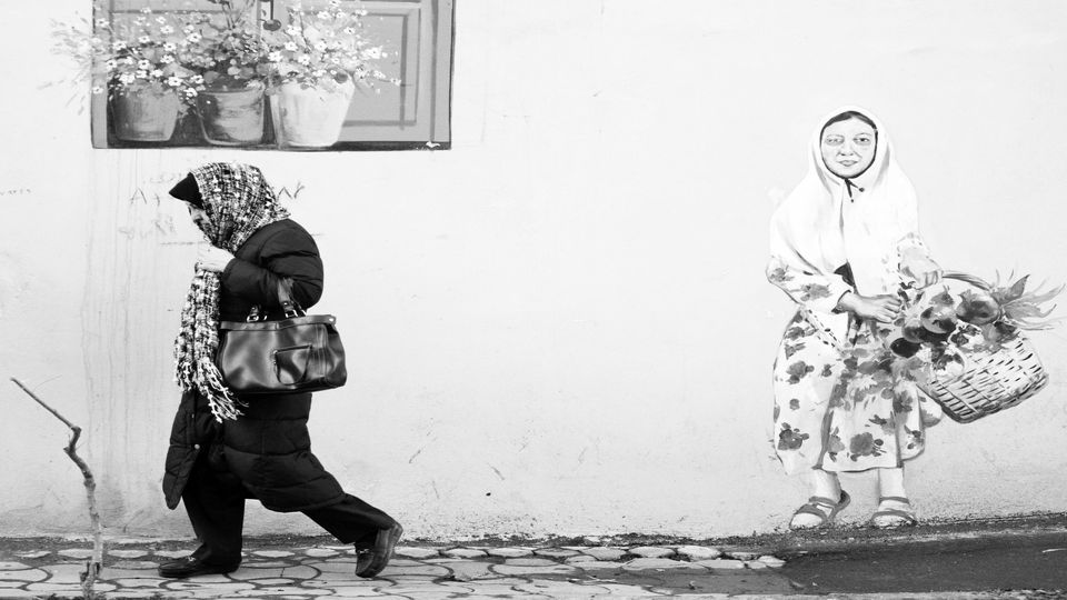 فهرست بلند ممنوعههای عرفی برای زنان حقوق زنان