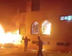 تصاویر به آتش کشیدن حوزه علمیه ایذه +فیلم