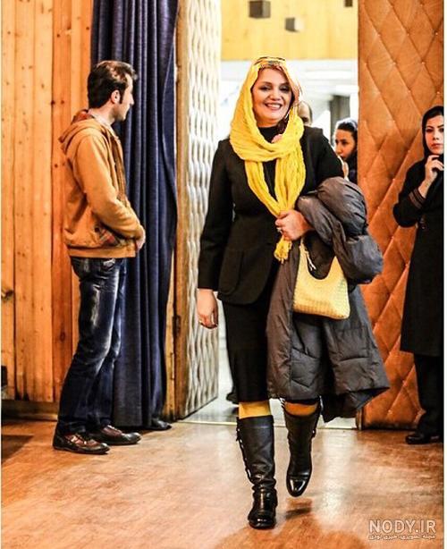 کشف حجاب الهام پاوه نژاد در کنار مزار پدرش +فیلم کشف حجاب الهام پاوه نژاد در کنار مزار پدرش +فیلم