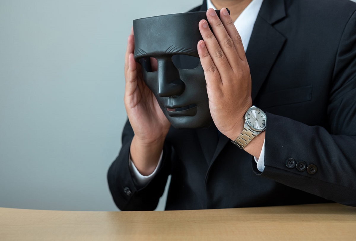 کلاهبرداری از بیمه مثل آب خوردن