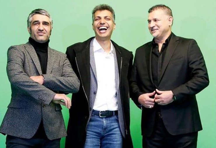 عادل فردوسی پور بر سر سفره ناهار دانشجویان شریف + عکس عادل فردوسی پور بر سر سفره ناهار دانشجویان شریف + عکس