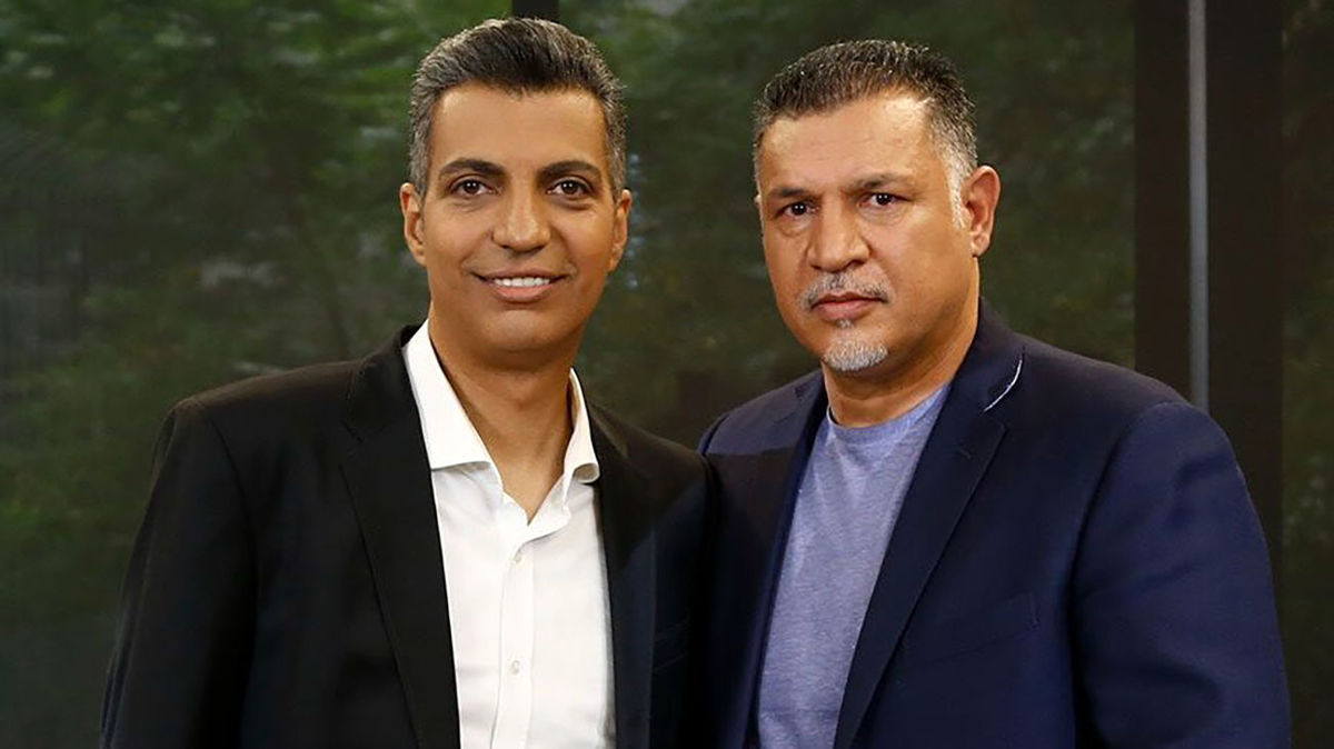 عادل فردوسی پور بر سر سفره ناهار دانشجویان شریف + عکس عادل فردوسی پور بر سر سفره ناهار دانشجویان شریف + عکس