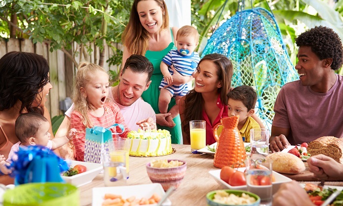 چگونه برای یک مهمانی خانوادگی آماده شویم؟