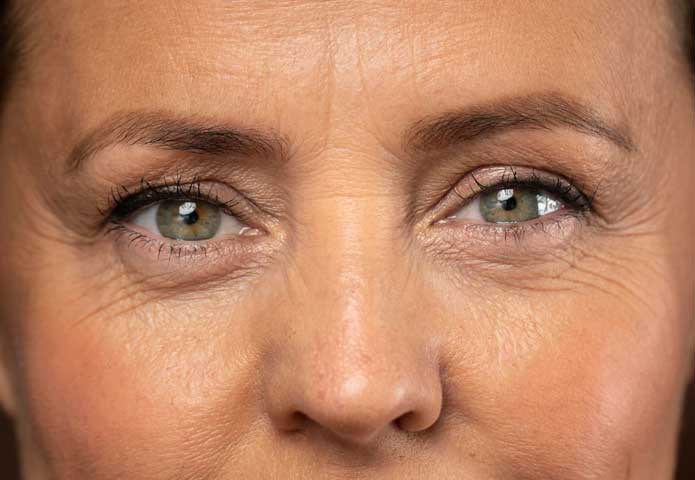 تاثیر لوازم آرایش بر چروک شدن پوست تاثیر لوازم آرایش بر چروک شدن پوست