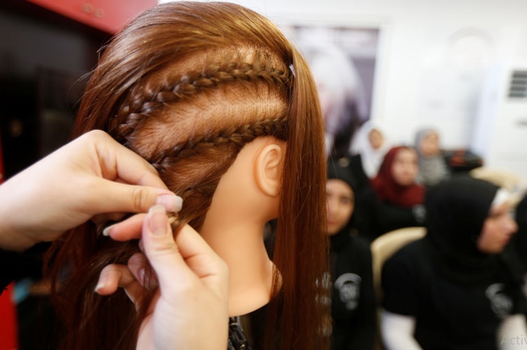 بهترین آموزشگاه آرایشگری زنانه در تهران