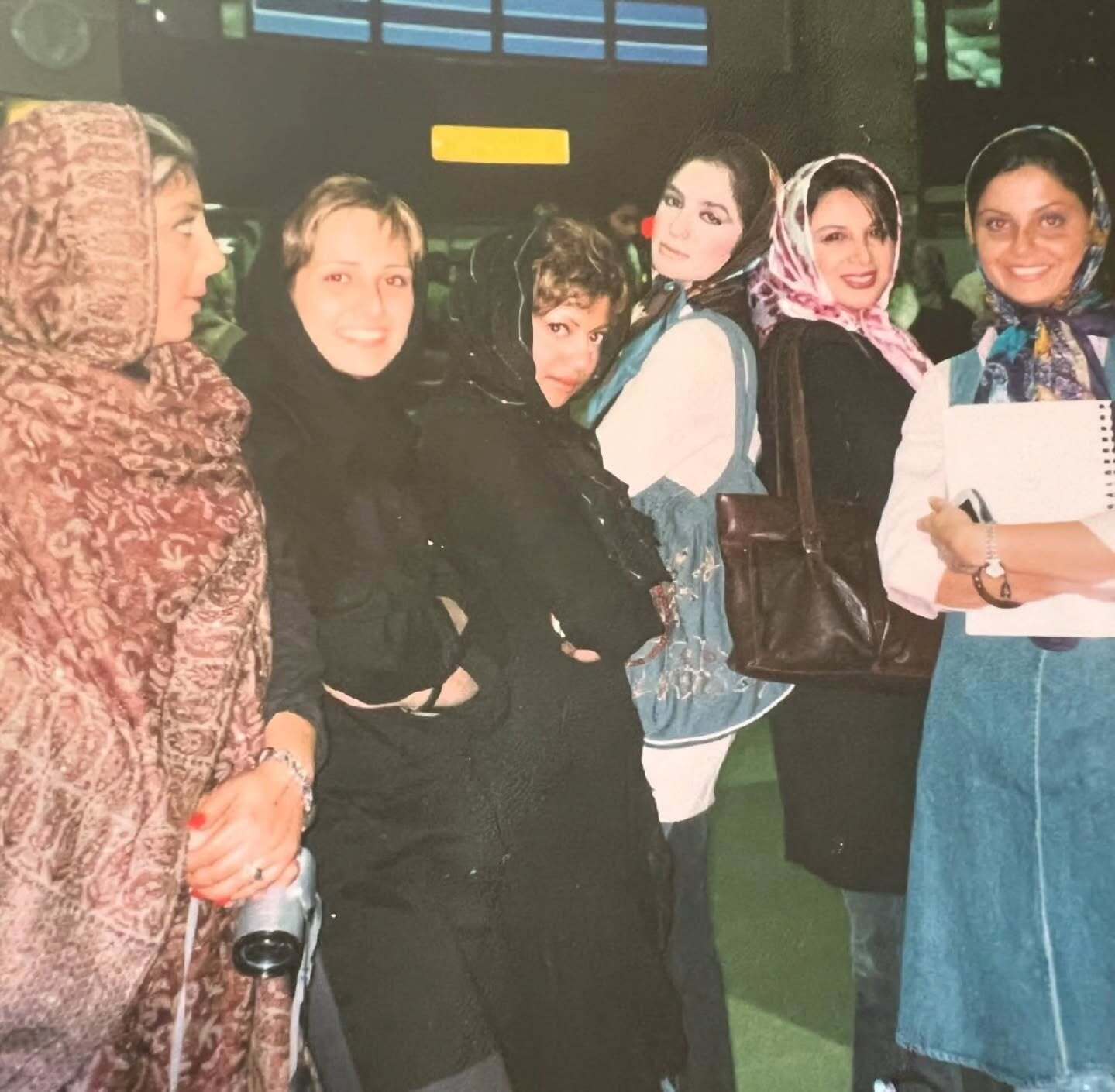 عکس زیرخاکی از جوانی باران کوثری و عسل بدیعی