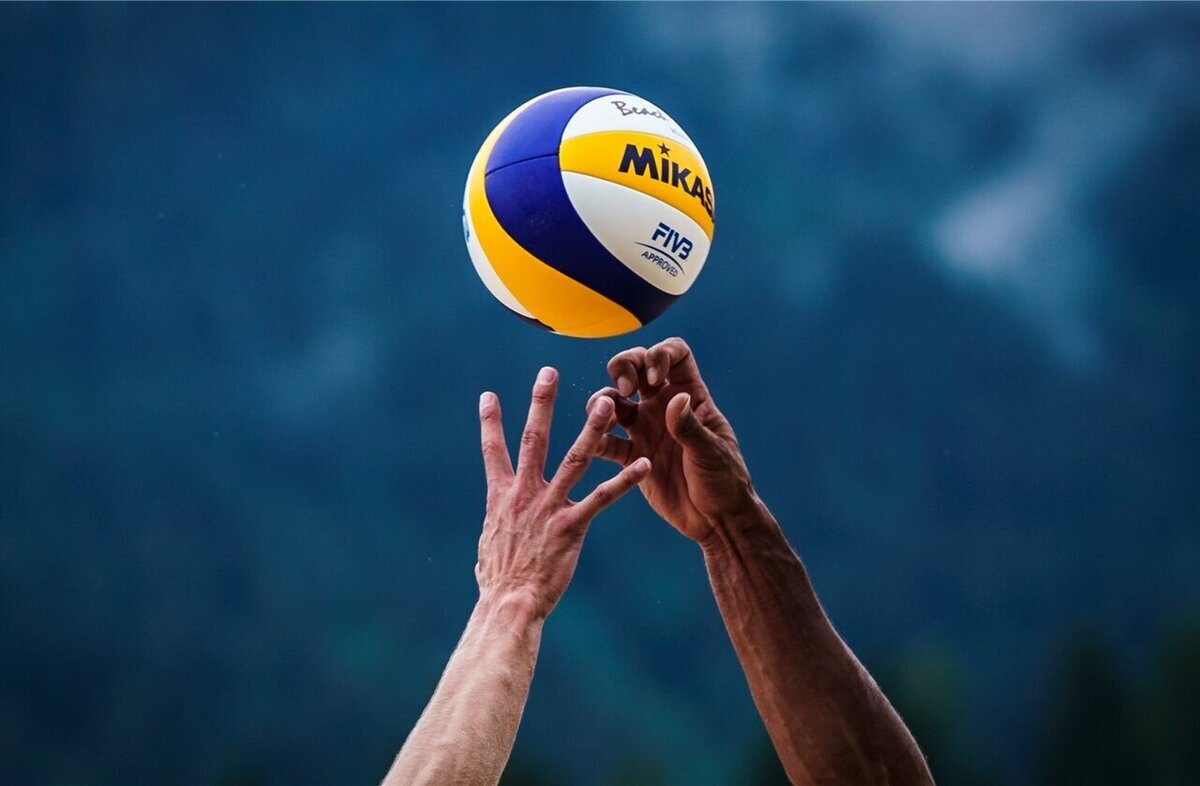 وایرالترین اتفاق والیبال جهان؛ سقوط یک داور! + فیلم وایرالترین اتفاق والیبال جهان؛ سقوط یک داور! + فیلم