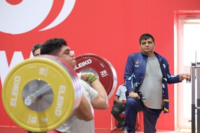 کاهش وزن عجیب حسین رضازاده! + عکس کاهش وزن عجیب حسین رضازاده! + عکس