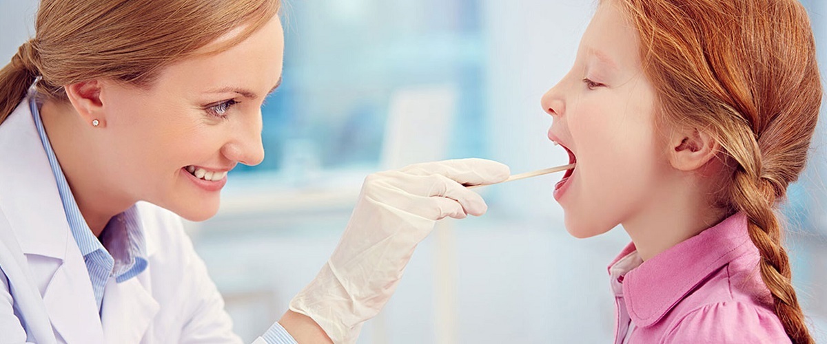 عمل لوزه سوم چیست؟