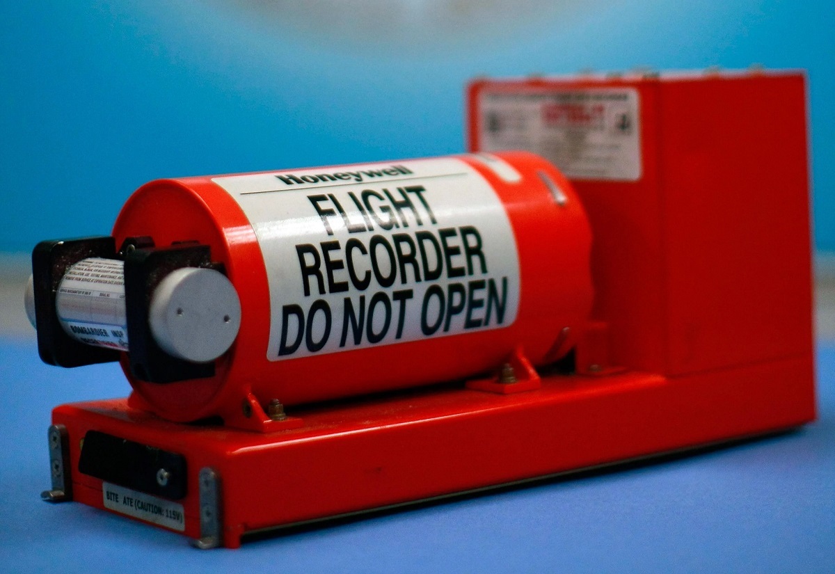جعبه سیاه هواپیما چیست و چه کاربردی دارد؟
