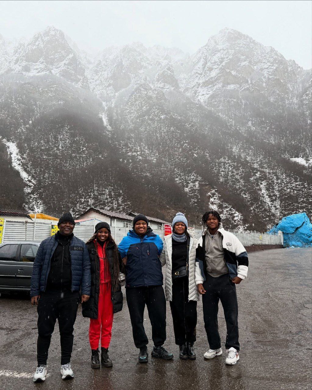 ذوق خانواده پیتسو موسیمانه از برف جاده چالوس