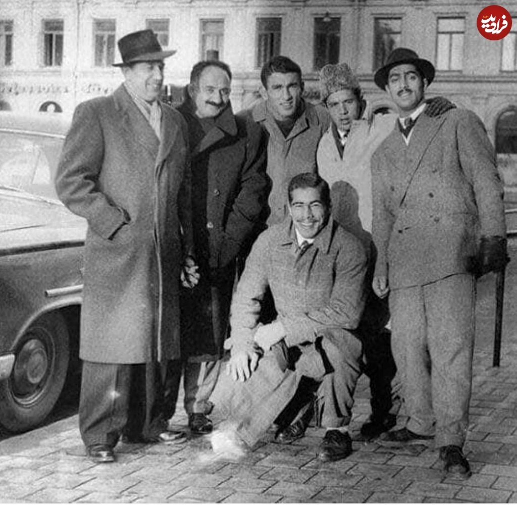 ژست جالب فردین