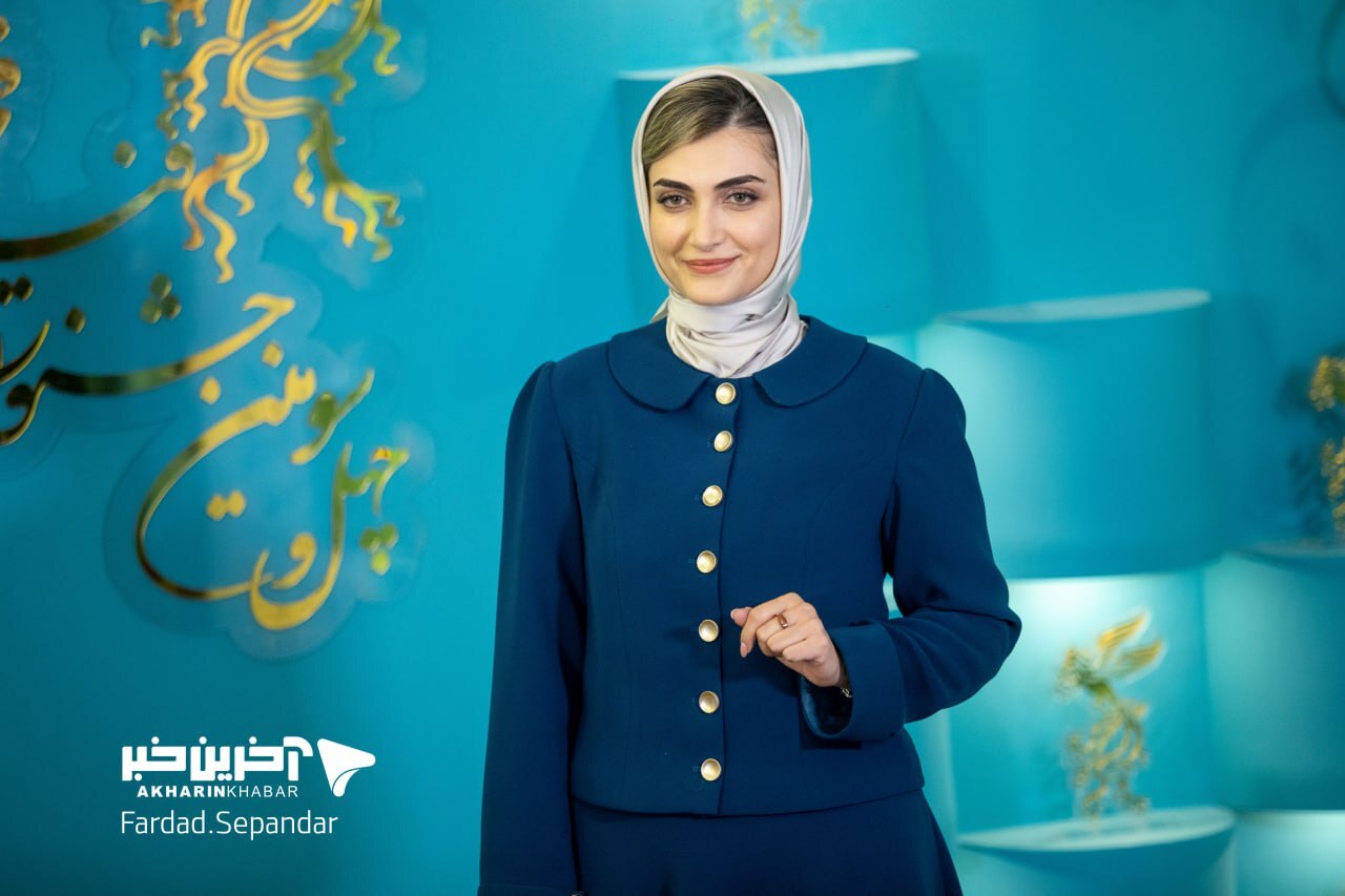 الناز ملک با کلاسیکترین استایل به جشنواره آمد الناز ملک با کلاسیکترین استایل به جشنواره آمد