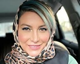 فریبا نادری با شیک‌ترین استایل به جشنواره آمد
