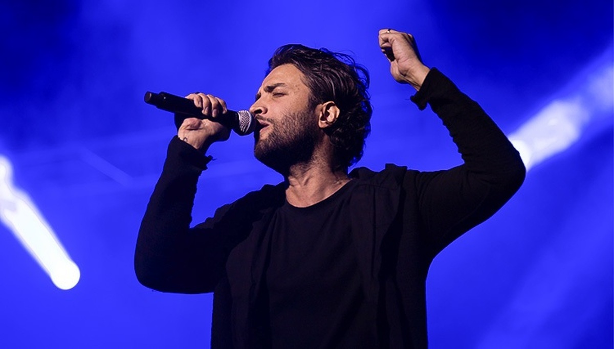 کنسرت رایگان بنیامین بهادری در وزارت کشور