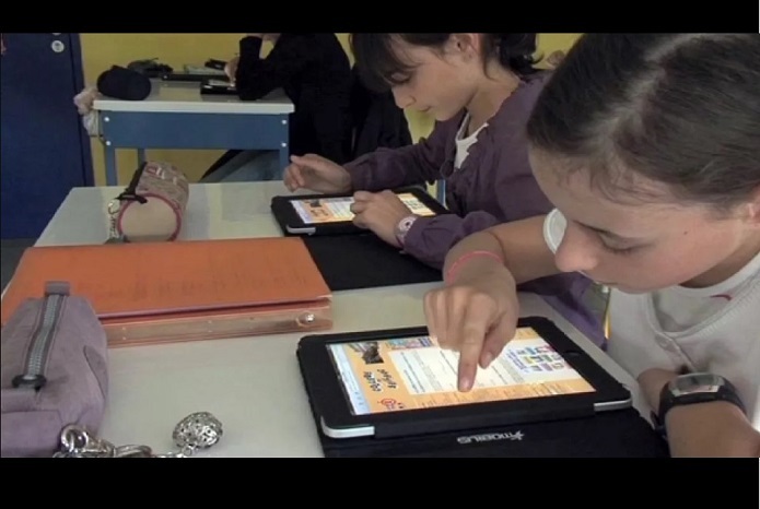 کتابخوانی دیجیتال؛ آینده مطالعه یا تهدیدی برای کتابهای کاغذی؟ کتابخوانی دیجیتال؛ آینده مطالعه یا تهدیدی برای کتابهای کاغذی؟