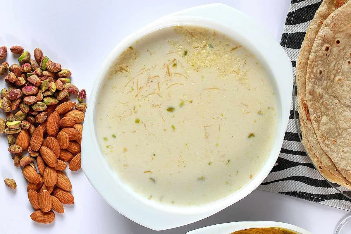 طرز تهیه فرنی اصفهانی