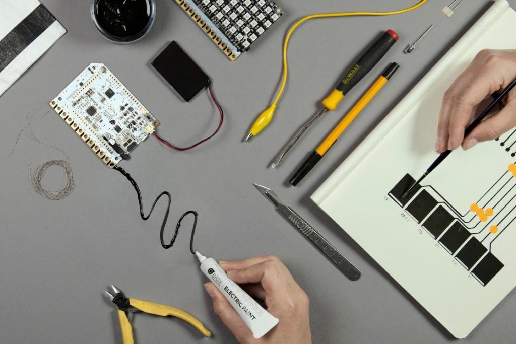 نقش رنگهای رسانا در ساخت آیندهای الکترونیکی بدون سیم نقش رنگهای رسانا در ساخت آیندهای الکترونیکی بدون سیم