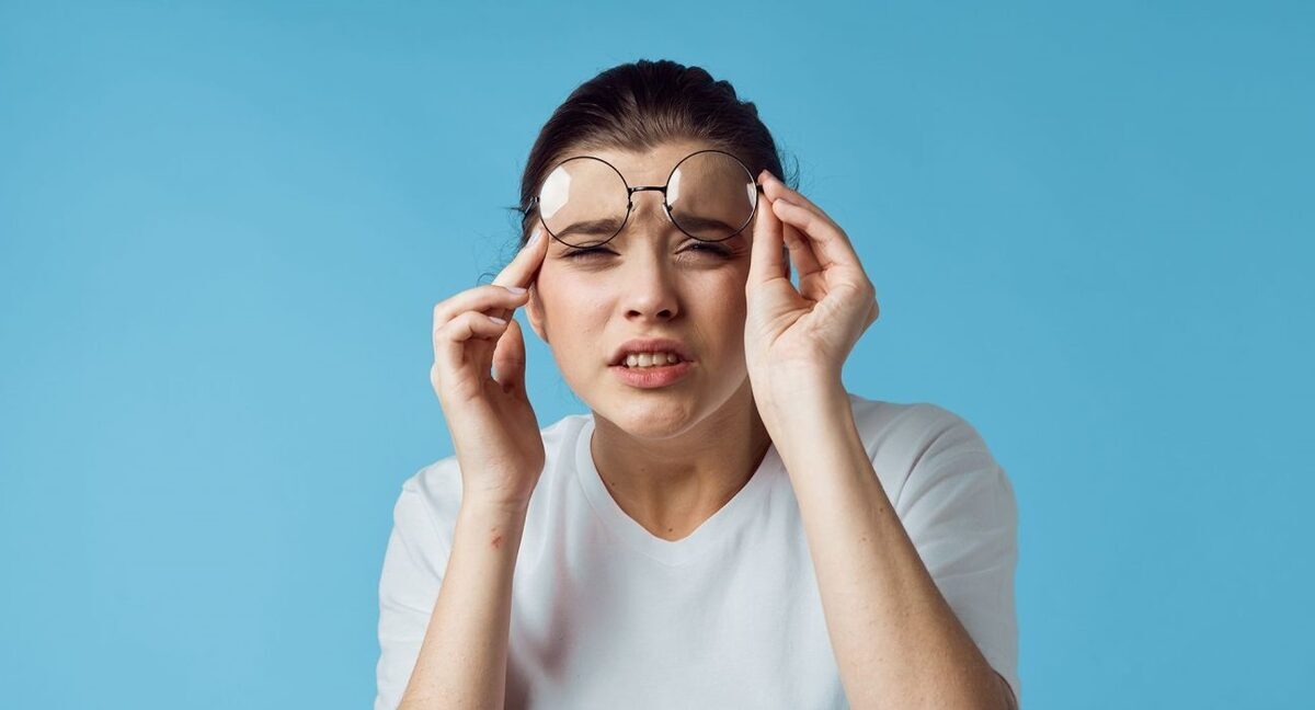 تکنیکهای ساده برای جلوگیری از خستگی چشم تکنیکهای ساده برای جلوگیری از خستگی چشم