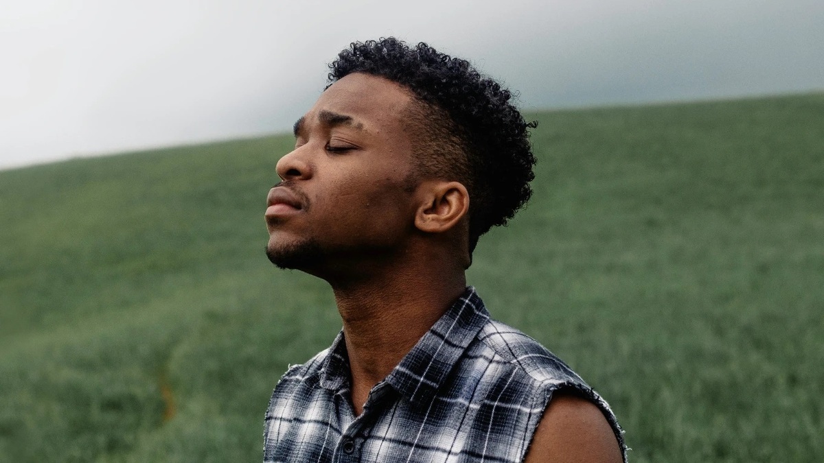 ۱۱ رفتار که نشان میدهد فردی هوش هیجانی پایینی دارد ۱۱ رفتار که نشان میدهد فردی هوش هیجانی پایینی دارد