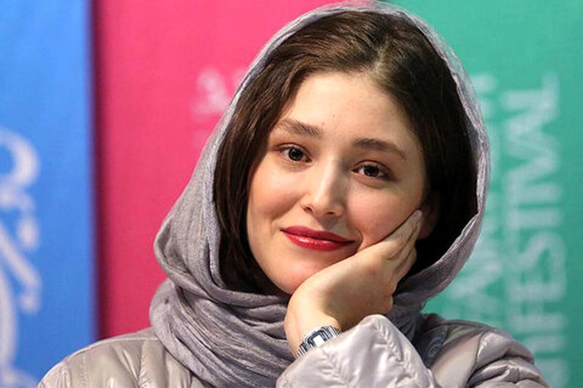 صحبتهای فرشته حسینی به زبان انگلیسی در یک مراسم خارجی + فیلم صحبتهای فرشته حسینی به زبان انگلیسی در یک مراسم خارجی + فیلم