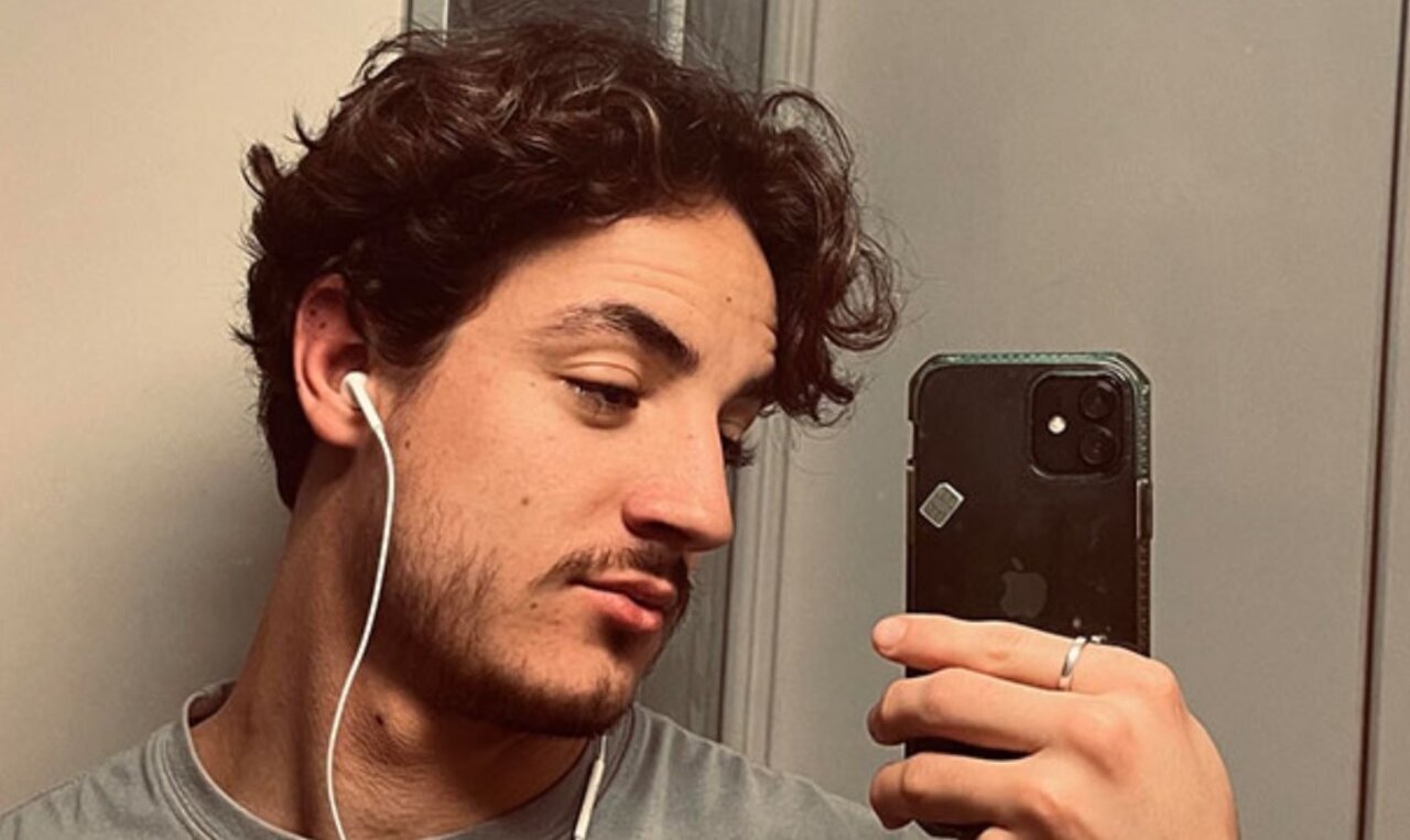 خودکشی به خاطر بد شدن کاشت ریش در استانبول + عکس خودکشی به خاطر بد شدن کاشت ریش در استانبول + عکس