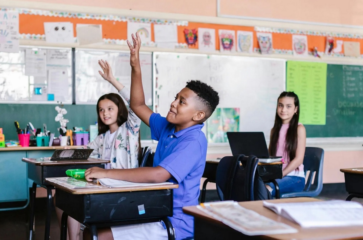 طولانیترین و کوتاهترین ساعت تحصیل روزانه در مدارس طولانیترین و کوتاهترین ساعت تحصیل روزانه در مدارس