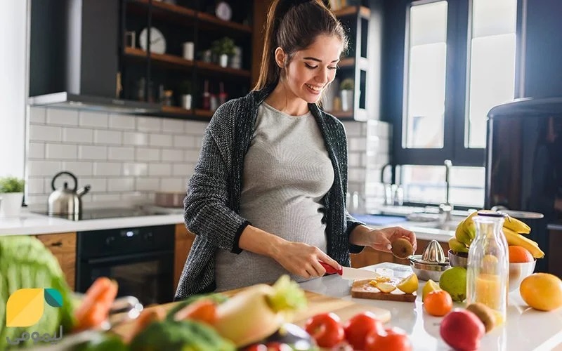 لیستی از میوه ها و غذاهایی که در دوران بارداری نباید مصرف کنید