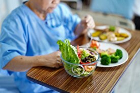 تغذیه بیماران سرطان خون چگونه باید باشد؟
