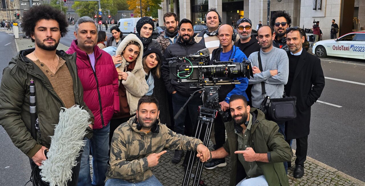 سیما و مالک زخم کاری در خیابانهای نروژ سیما و مالک زخم کاری در خیابانهای نروژ