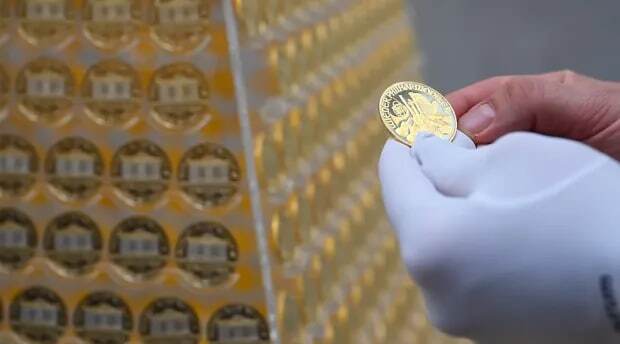 گرانقیمتترین درخت کریسمس جهان + عکس گرانقیمتترین درخت کریسمس جهان + عکس